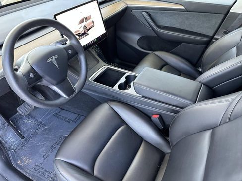 Used 2025 Tesla Model Y Long Range AWD/4WD image 25
