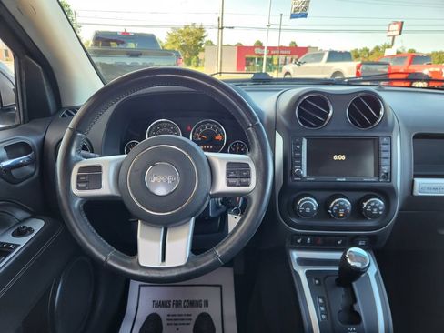 Used 2017 Jeep Compass High Altitude FWD image 18