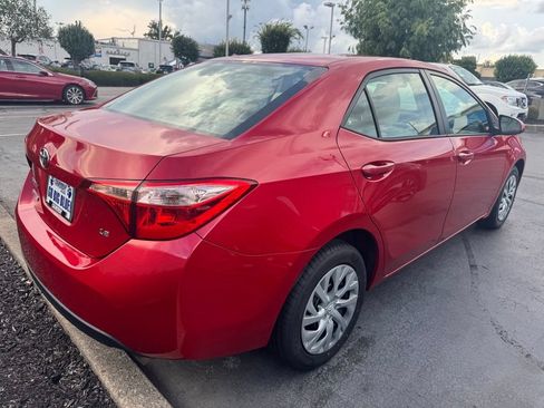 Used 2017 Toyota Corolla LE FWD image 5