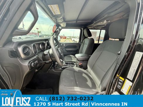 Used 2021 Jeep Wrangler Unlimited Sport AWD/4WD image 9