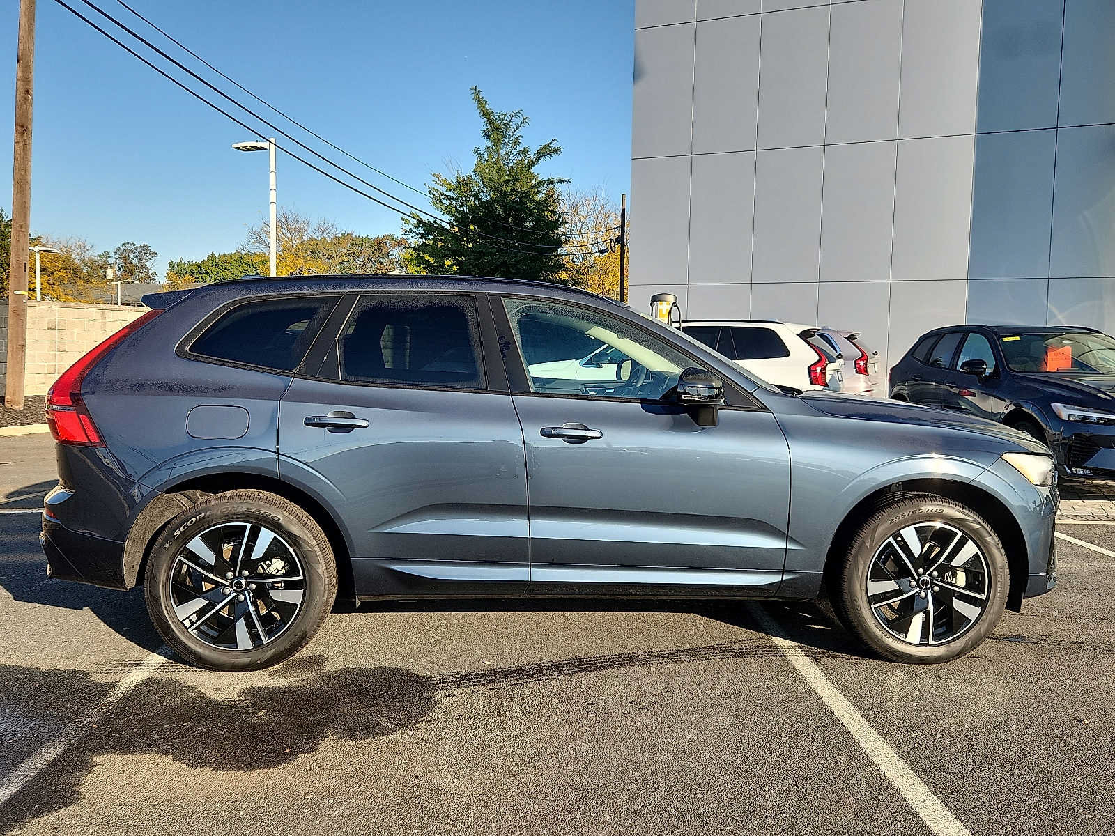 Used 2027 Volvo XC60 B5 Core AWD/4WD image 7