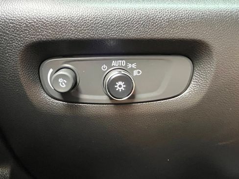 Used 2023 Chevrolet Traverse LT AWD/4WD image 10