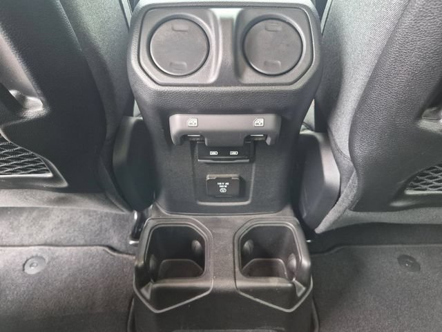 Used 2024 Jeep Wrangler Unlimited Rubicon w/ Convenience Group AWD/4WD image 17