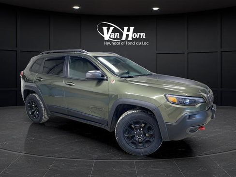 Used 2019 Jeep Cherokee Trailhawk image 1