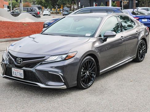 Used 2024 Toyota Camry XSE image 3