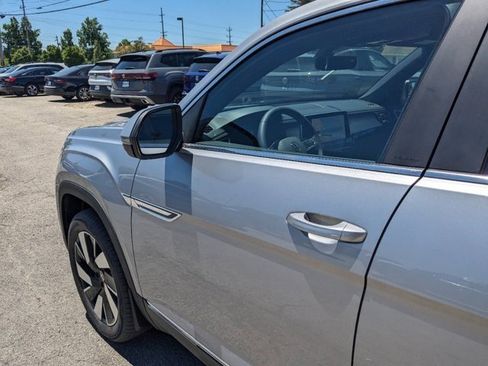 New 2024 Volkswagen Atlas Cross Sport SEL image 23