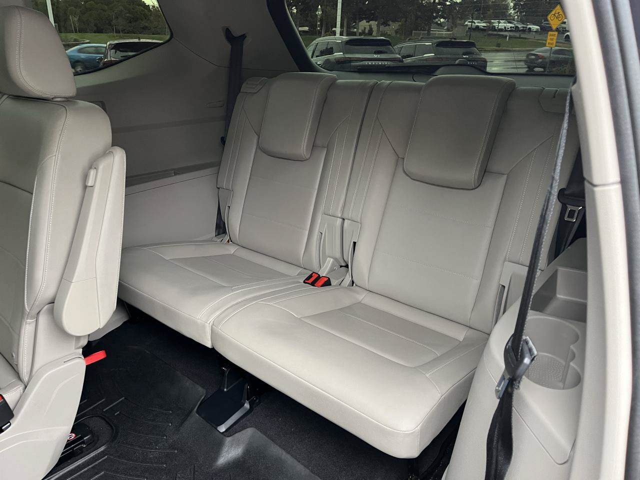Used 2023 Volkswagen Atlas SE AWD/4WD image 6