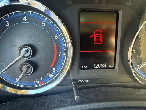 Used 2019 Toyota Corolla LE FWD image 22