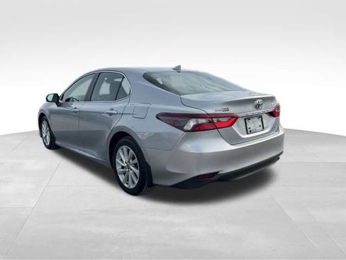Used 2023 Toyota Camry LE image 5