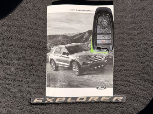 Used 2022 Ford Explorer XLT w/ Equipment Group 202A AWD/4WD image 25