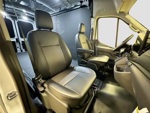New 2026 Ford Transit 250 T-250 148  MED RF 9150 GV w/ Load Area Protection Package image 23