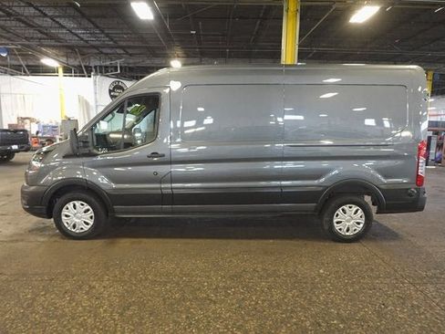 Used 2024 Ford E-Transit 148 Medium Roof image 2
