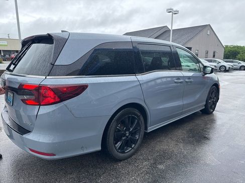 Used 2023 Honda Odyssey Sport image 3