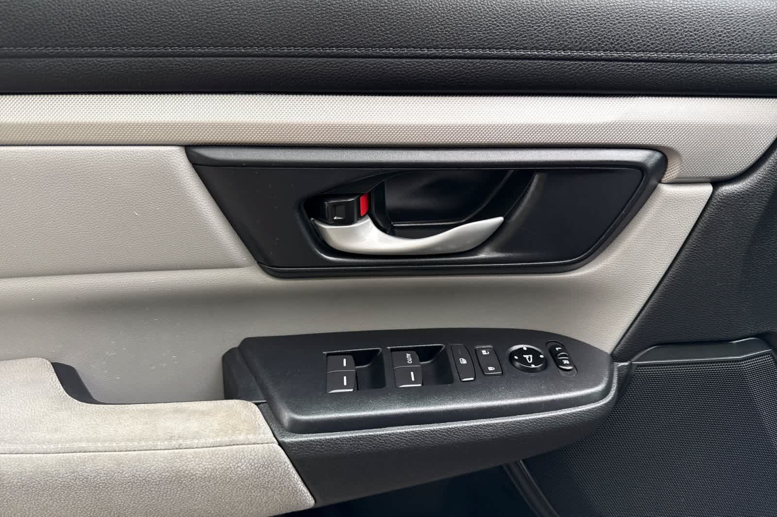 Used 2018 Honda CR-V LX image 12