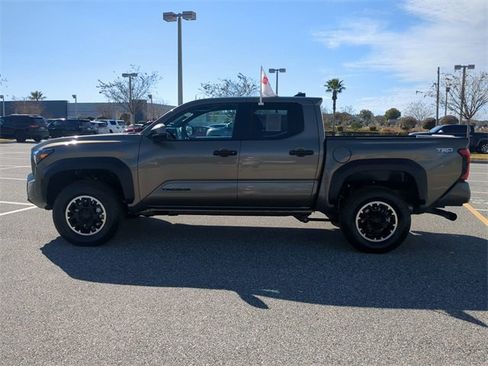 Certified 2026 Toyota Tacoma TRD Off-Road image 7
