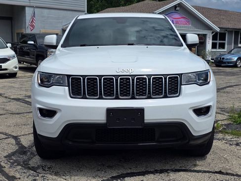 Used 2017 Jeep Grand Cherokee Laredo w/ Quick Order Package 23E AWD/4WD image 2