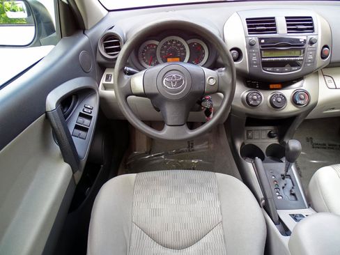 Used 2010 Toyota RAV4 4WD V6 image 21