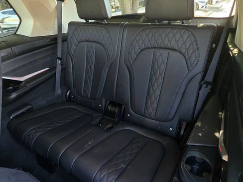 Used 2023 BMW X7 xDrive40i AWD/4WD image 12