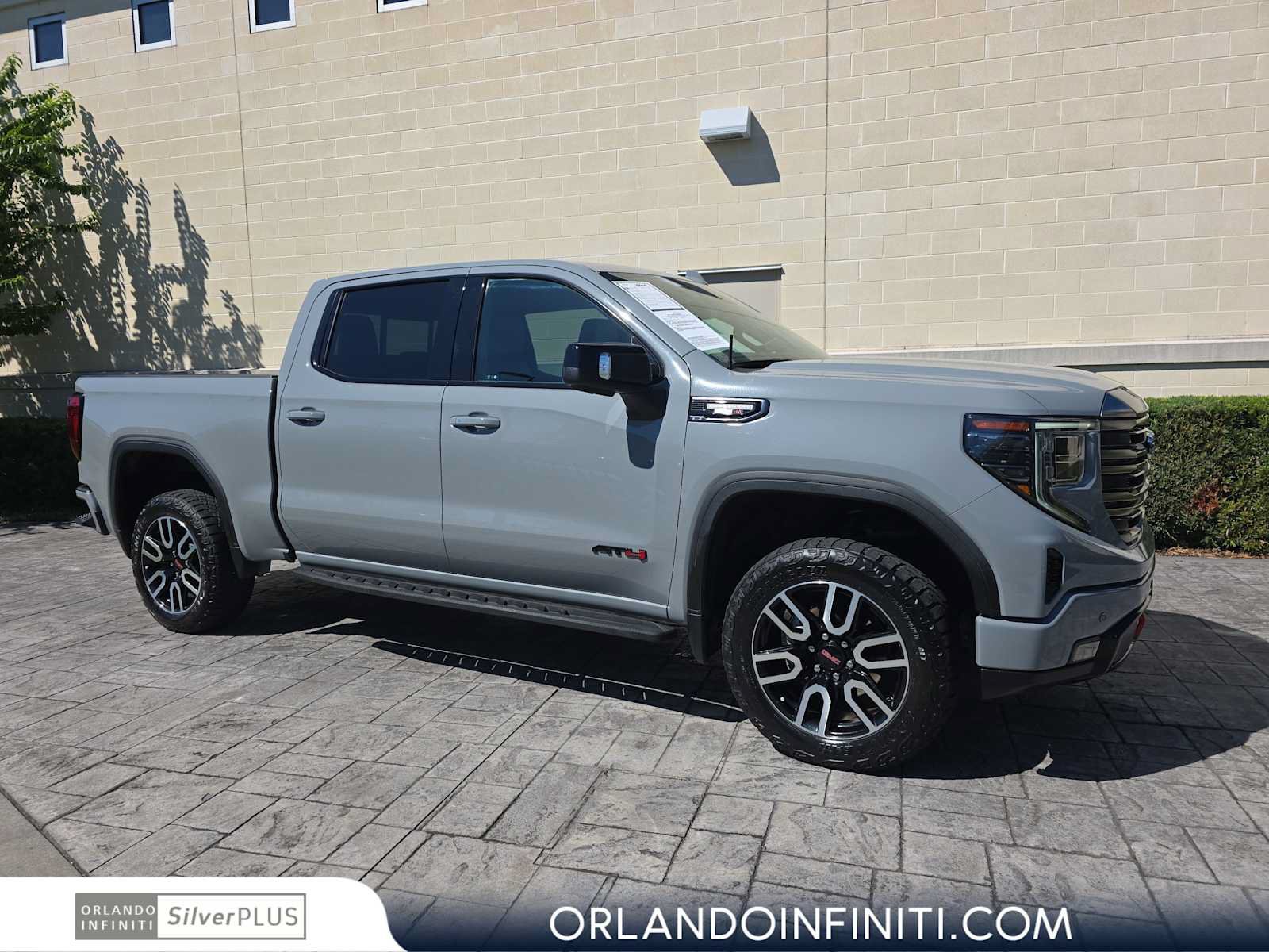Used 2024 GMC Sierra 1500 AT4 w/ Technology Package AWD/4WD image 1
