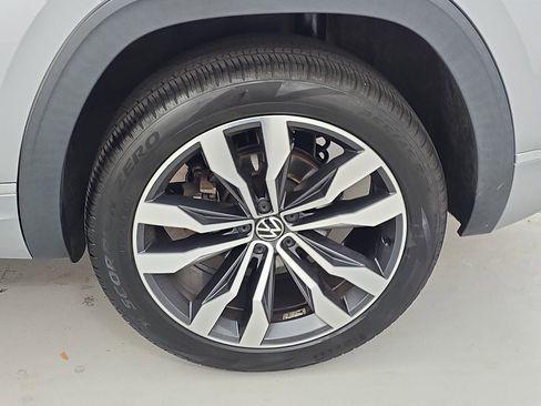 Used 2020 Volkswagen Atlas Cross Sport SEL R-Line image 33