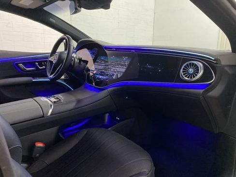 Used 2023 Mercedes-Benz EQS 580 4MATIC Sedan image 22