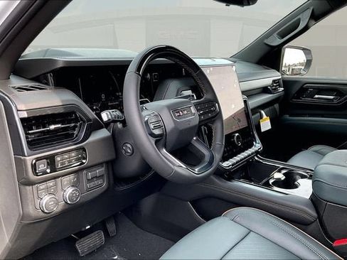 New 2026 GMC Yukon AT4 w/ AT4 Premium Plus Package AWD/4WD image 7