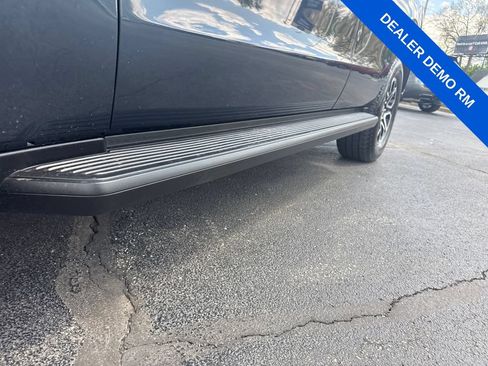 Used 2023 Ford Expedition XLT AWD/4WD image 21