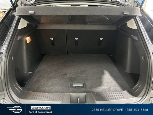 Used 2025 Chevrolet Trax LT FWD image 27