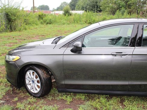 Used 2016 Ford Fusion S FWD image 11