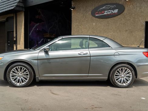 Used 2012 Chrysler 200 Limited FWD image 2