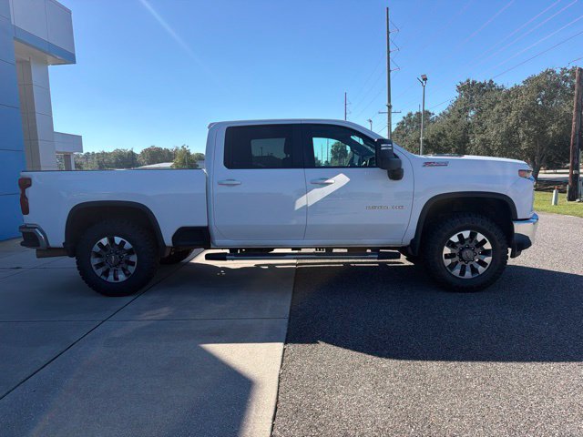 Used 2022 Chevrolet Silverado 2500 LT w/ Convenience Package AWD/4WD image 4