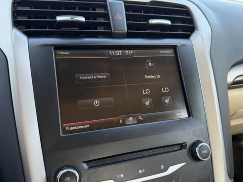 Used 2014 Ford Fusion SE w/ Equipment Group 202A image 19