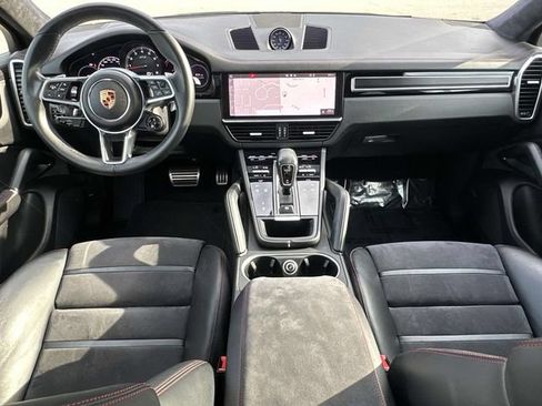 Used 2021 Porsche Cayenne GTS w/ Premium Package AWD/4WD image 19