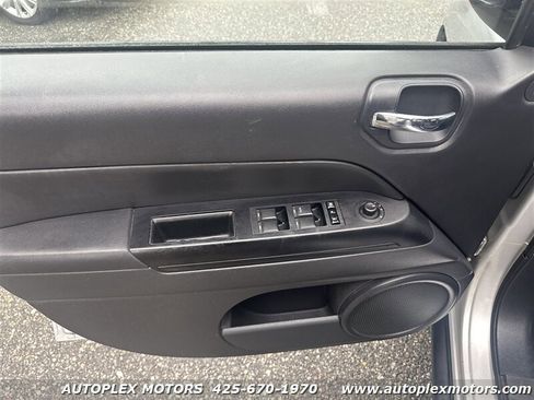 Used 2013 Jeep Compass Sport w/ All Weather Capability Group image 18