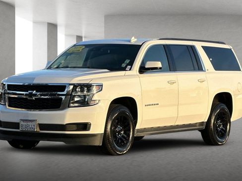 Used 2019 Chevrolet Suburban LT image 8
