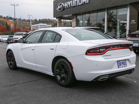 Used 2019 Dodge Charger SXT image 7