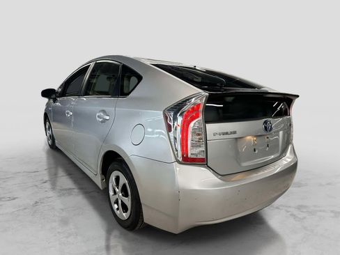Used 2013 Toyota Prius Two FWD image 3