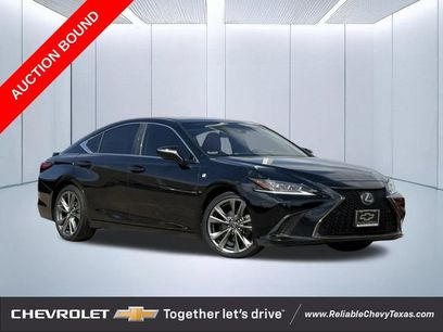 Used 2019 Lexus ES 350 F Sport w/ Accessory Package 2