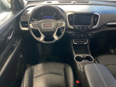 Used 2024 GMC Terrain SLT image 5