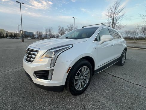 Used 2018 Cadillac XT5 Luxury image 1