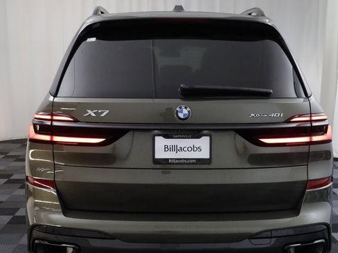 Used 2025 BMW X7 xDrive40i w/ M Sport Package image 17
