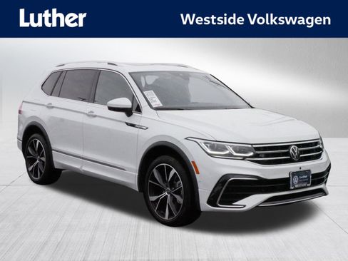 Certified 2024 Volkswagen Tiguan SEL R-Line image 1
