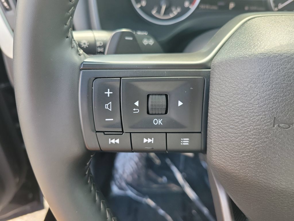 Certified 2026 Nissan Rogue SV AWD/4WD image 20
