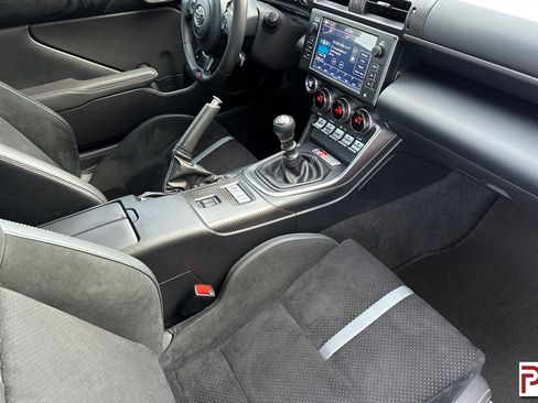 Used 2023 Toyota GR86 Premium image 15