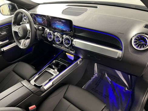 New 2025 Mercedes-Benz GLB 250 image 26