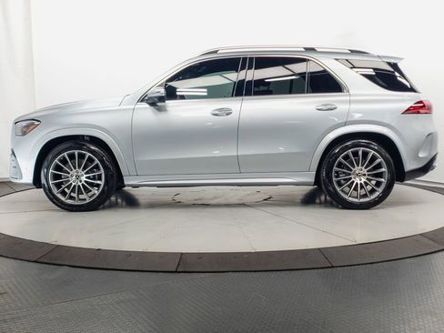 Used 2024 Mercedes-Benz GLE 450 4MATIC w/ AMG Line Exterior image 4