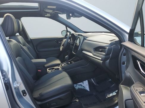 Used 2025 Subaru Forester Limited image 15