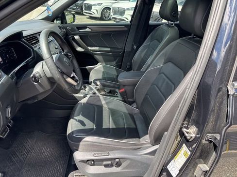 Used 2022 Volkswagen Tiguan SEL R-Line AWD/4WD image 17