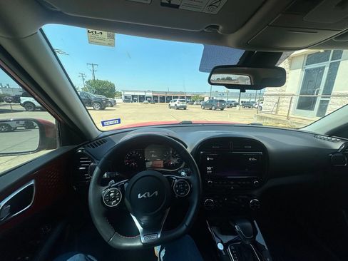 Used 2022 Kia Soul Turbo FWD image 13