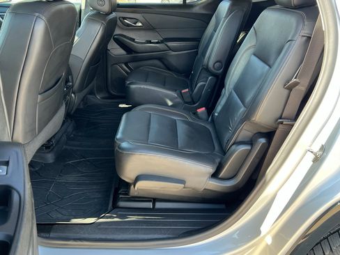 Used 2021 Chevrolet Traverse Premier w/ Redline Edition image 23